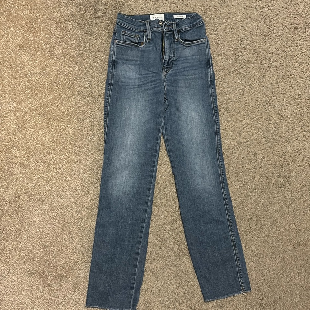 Size 24 Authentic FRAME jeans. Le sylvia crop style.